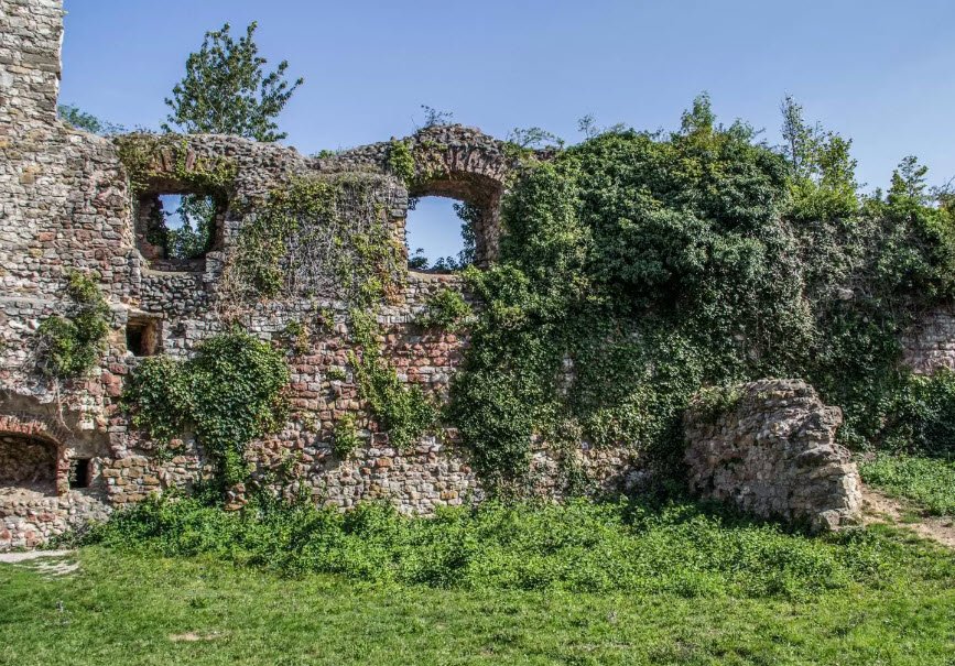Ruine Stöffeln, Germany